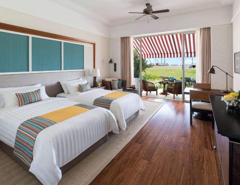 Двухместный (Двухместный номер Делюкс с 2 отдельными кроватями) курортного отеля Shangri-La's Hambantota Golf Resort & Spa, Хамбантота