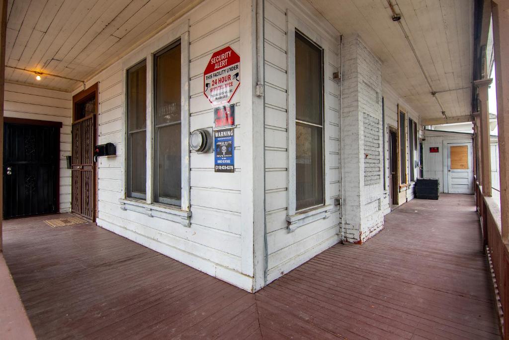 Двухместный (Номер Делюкс с кроватью размера «queen-size»), Mariachi Plaza Hotel