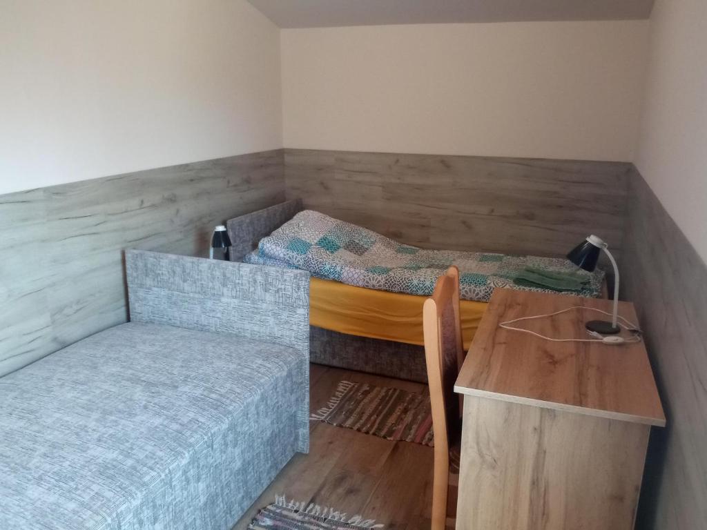 Двухместный (Двухместный номер с 2 отдельными кроватями и общей ванной комнатой) гостевого дома Budai Vám Apartmanház, Печ
