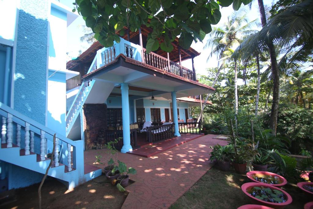 Трехместный (Трехместный номер Делюкс с видом на море), Varkala Marine Palace