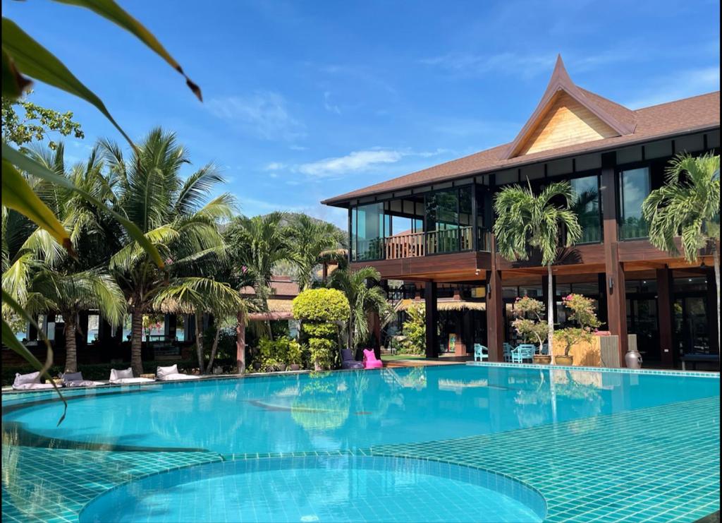 Курортный отель Phi Phi Villa Resort