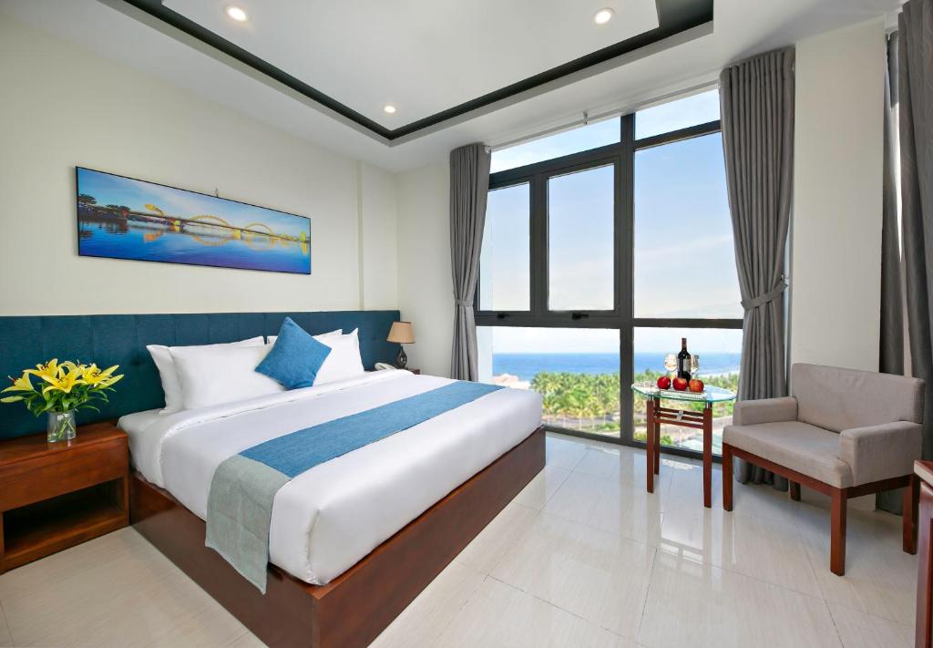 Отель Sea Wind Hotel, Дананг