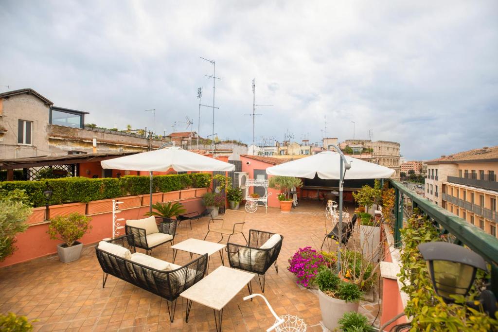 Апартаменты (Апартаменты Colosseo с 2 спальнями и террасой — Via di San Giovanni in Laterano 60), Restart Accommodations Rome