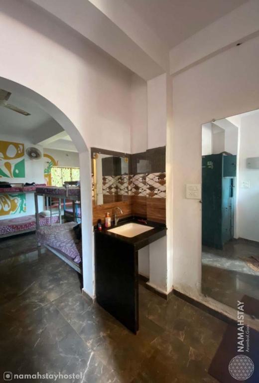 Номер (Кровать в общем 8-местном номере для мужчин и женщин) хостела Namahstay hostel, Арамболь