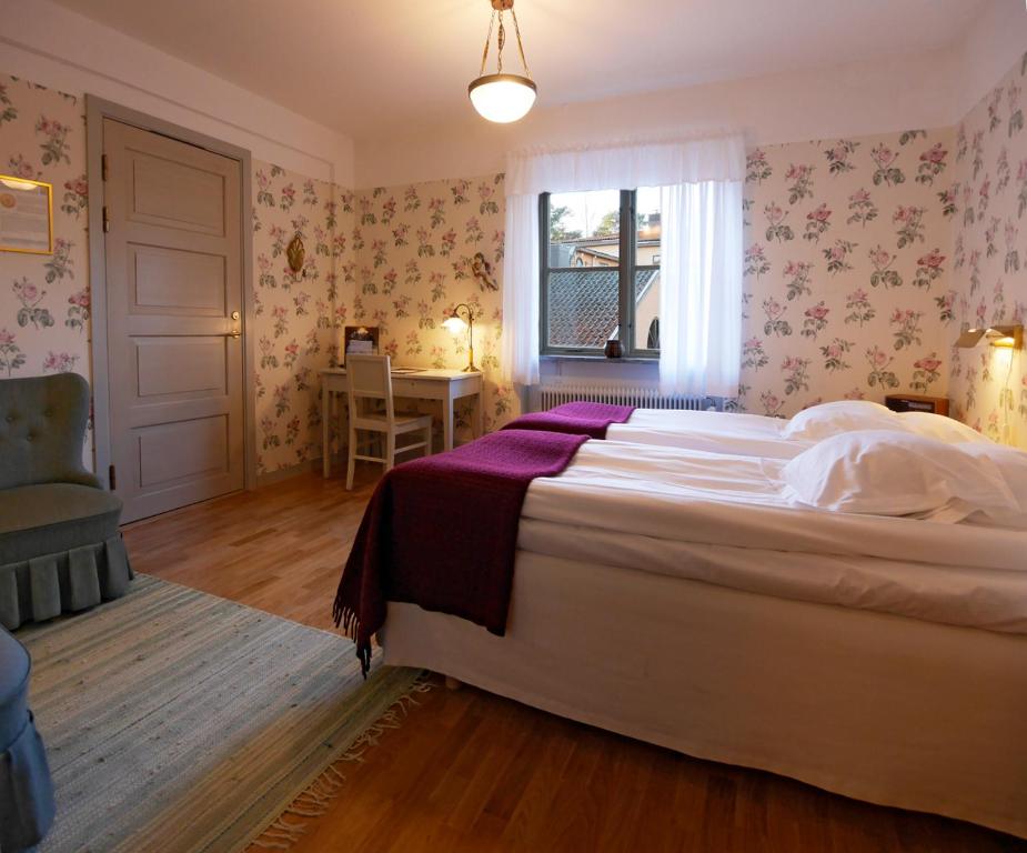 Двухместный (Двухместный номер с 2 отдельными кроватями) отеля Sigtunastiftelsen Hotell & Konferens, Сигтуна