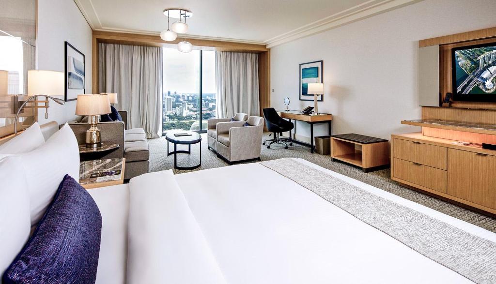 Двухместный (Номер «Премьер» с кроватью размера «king-size» и видом на городской пейзаж) отеля Marina Bay Sands, Сингапур (город)