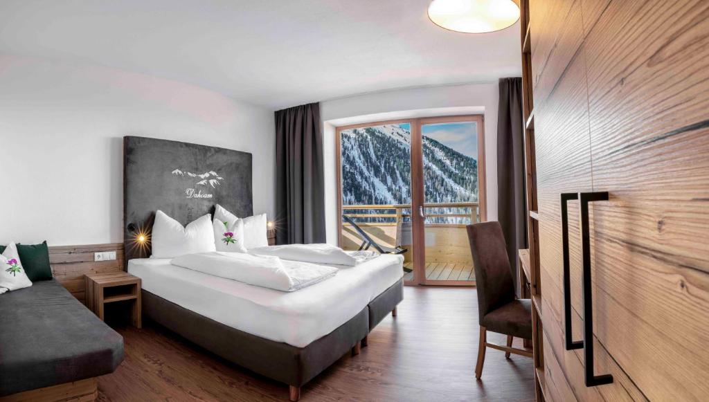 Двухместный (Классический двухместный номер с 1 кроватью и балконом) гостевого дома Berghotel & Gasthof Marlstein, Эц