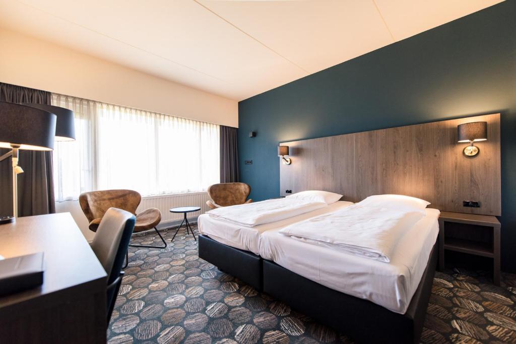 Двухместный (Двухместный номер с 1 кроватью или 2 отдельными кроватями и балконом) отеля Hotel Hofker, Нес