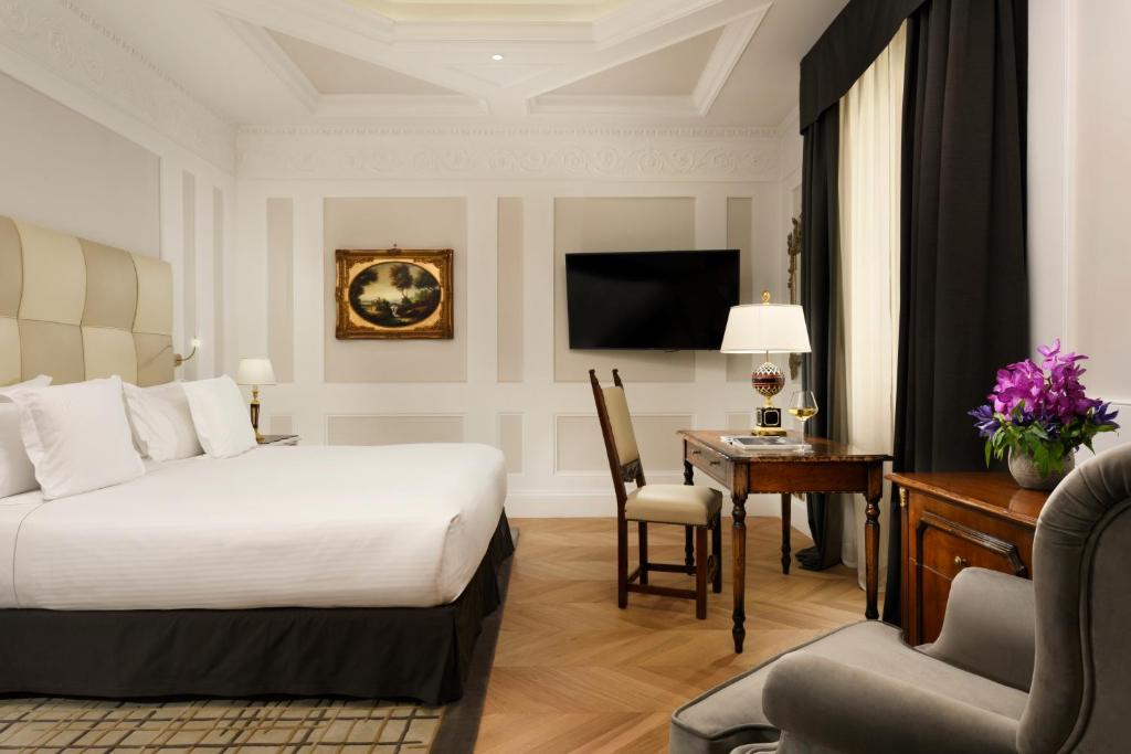Двухместный (Номер с кроватью размера «king-size») отеля Hotel Splendide Royal - Small Luxury Hotels of the World, Рим