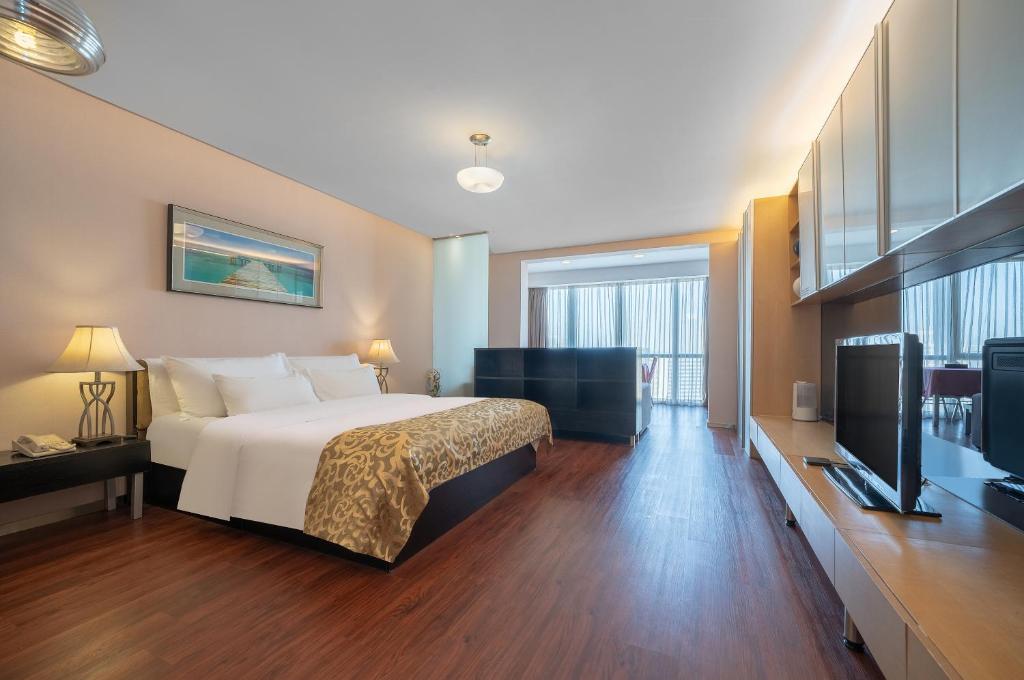 Двухместный (Двухместный номер с 1 кроватью, вид на море) отеля Qingdao Housing International Hotel, Циндао
