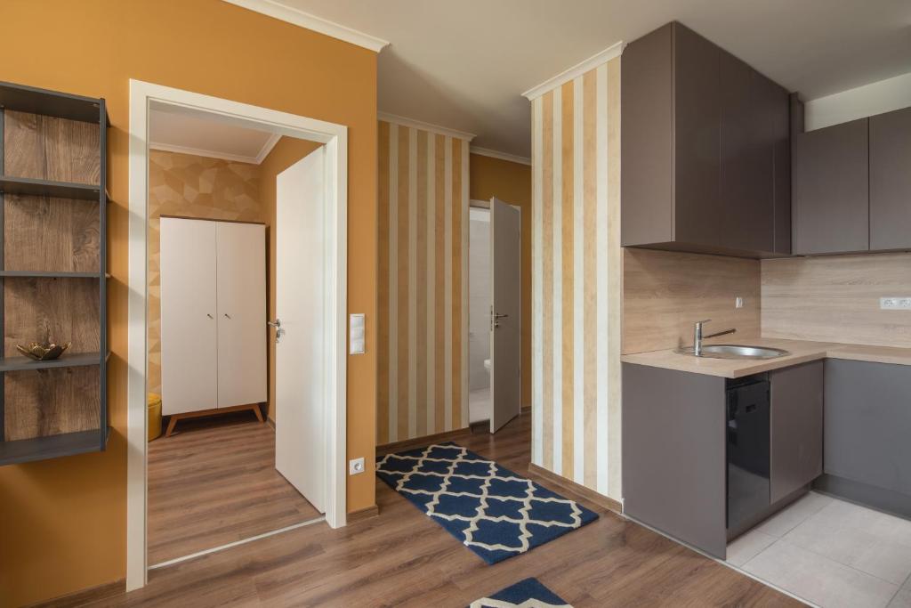 Апартаменты (Апартаменты в пентхаусе), Corvin Apartment Budapest