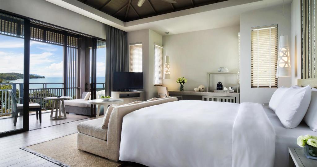 Двухместный (Двухместный номер Гранд Делюкс с 1 кроватью или 2 отдельными кроватями, вид на океан) отеля Pullman Phuket Arcadia Naithon Beach, Пхукет