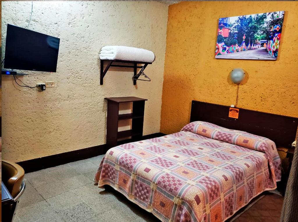 Двухместный (Двухместный номер Делюкс с 1 кроватью) отеля Hotel Riviera, Сьюдад-Вальес