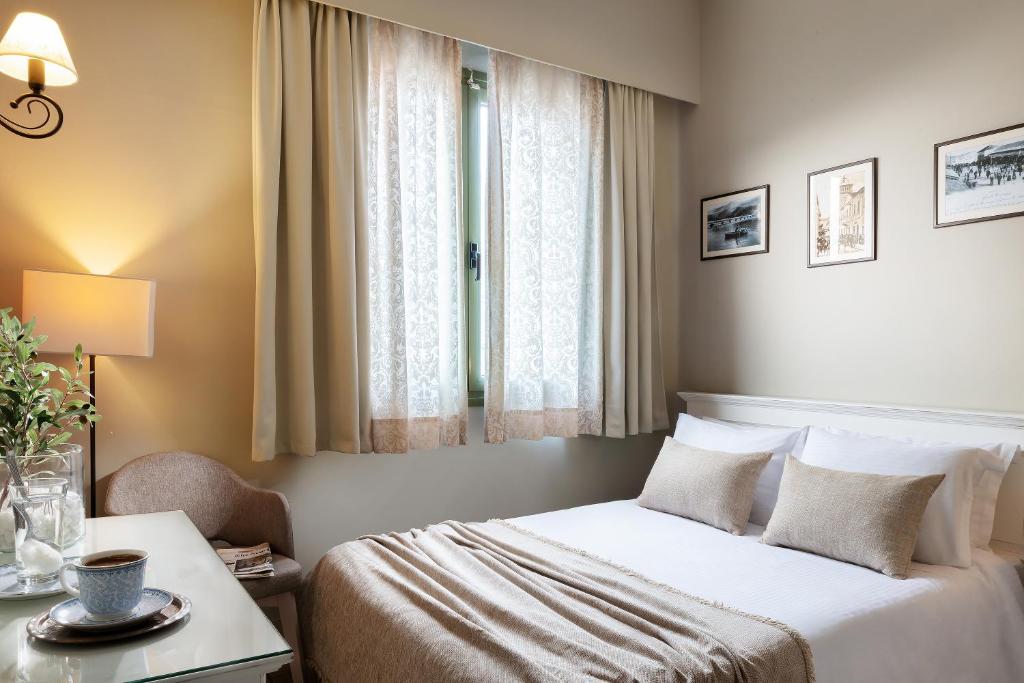 Одноместный (Бюджетный одноместный номер) отеля Tourist Hotel, Аргостолион