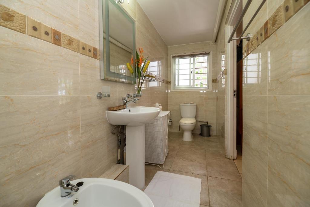 Двухместный (Стандартный двухместный номер с 1 кроватью) гостевого дома Janes' Serenity Guesthouse, Анс-Руаяль