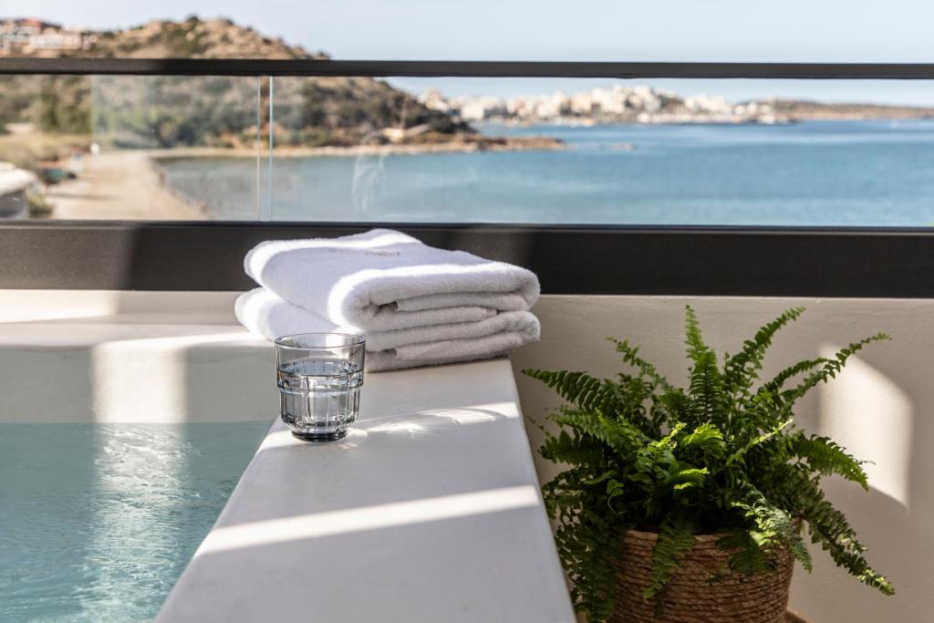 Сьюит (Suite Sea view with Outdoor Plunge Pool), Almiros Sand Appartments