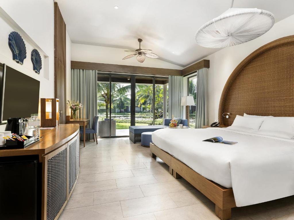 Двухместный (Бунгало Делюкс) курортного отеля Novotel Phu Quoc Resort, Дуонг-Донг