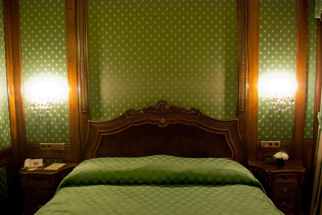Двухместный (Стандартный двухместный номер с 1 кроватью) отеля Hotel Casa Capsa, Бухарест