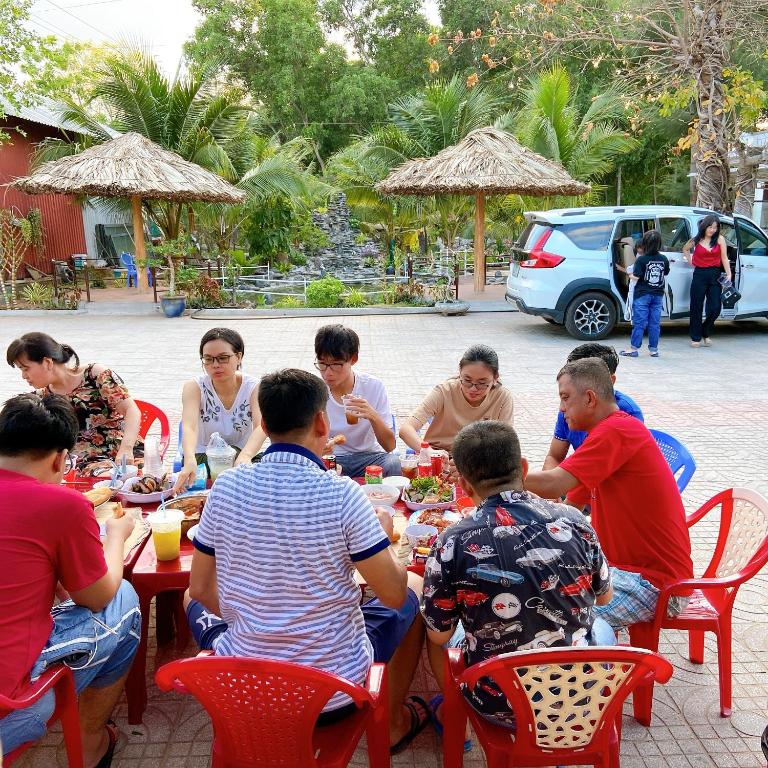 Семейный (Семейный номер), Nhà nghỉ Cát Đằng Hồ Tràm