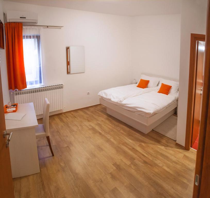 Двухместный (Двухместный номер с 1 кроватью или 2 отдельными кроватями) гостевого дома Rooms Lidija, Загреб