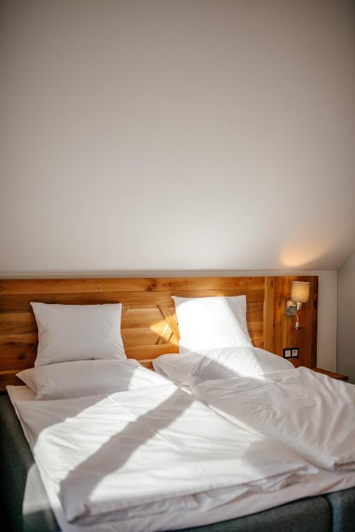Двухместный (Двухместный номер с 1 кроватью и собственной ванной комнатой) курортного отеля Resort CATTALEYA, Остравице