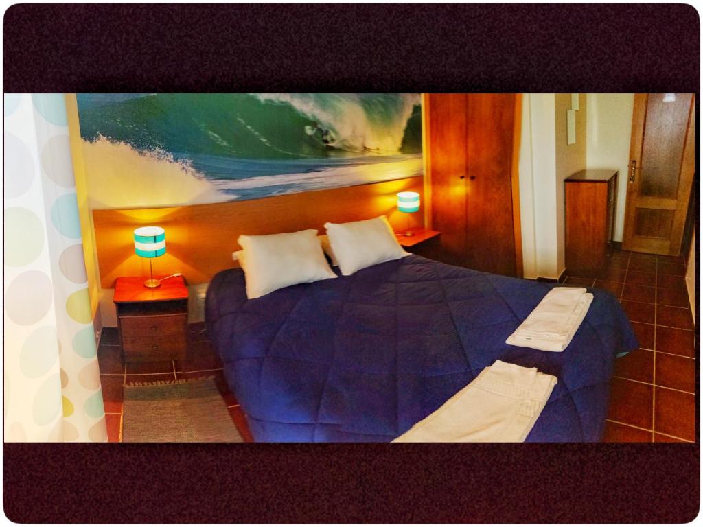 Двухместный (Двухместный номер с 1 кроватью и балконом, вид на море) хостела Supertubos Beach Hostel, Пениши