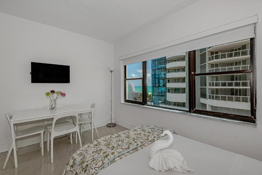 Апартаменты (Апартаменты с видом на море (810)), Beach Front Studio Miami Beach