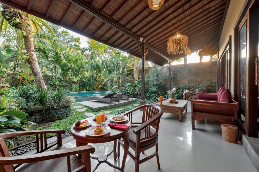 Вилла (Вилла с 1 спальней с видом на сад), D'Bale Ananda Ubud Villa