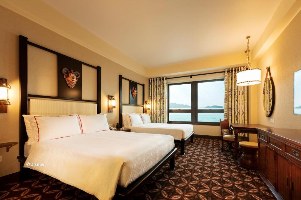 Двухместный (Двухместный номер с 1 кроватью с видом на море) отеля Disney Explorers Lodge, Гонконг (город)