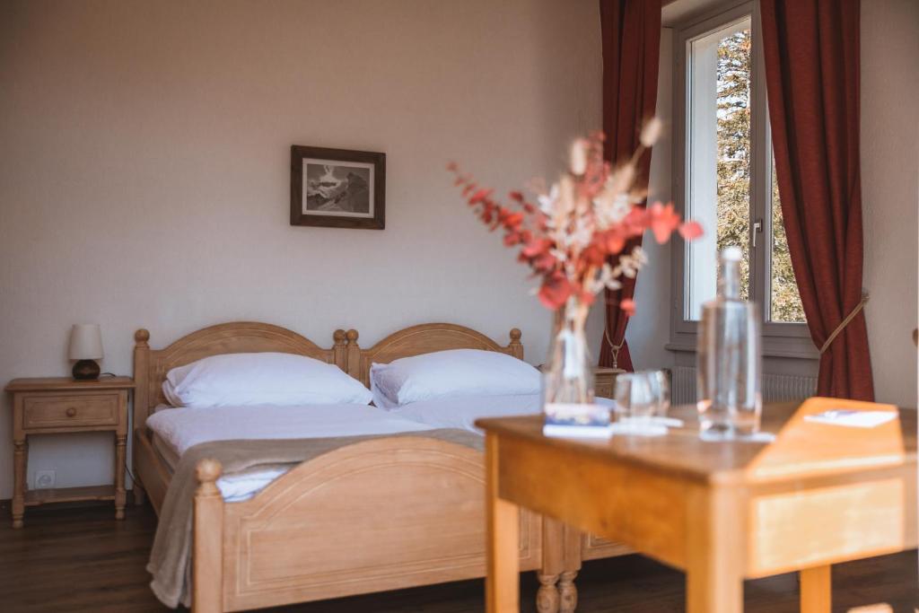Двухместный (Двухместный номер эконом-класса с 1 кроватью или 2 отдельными кроватями) отеля Hotel Splendide, Шампекс