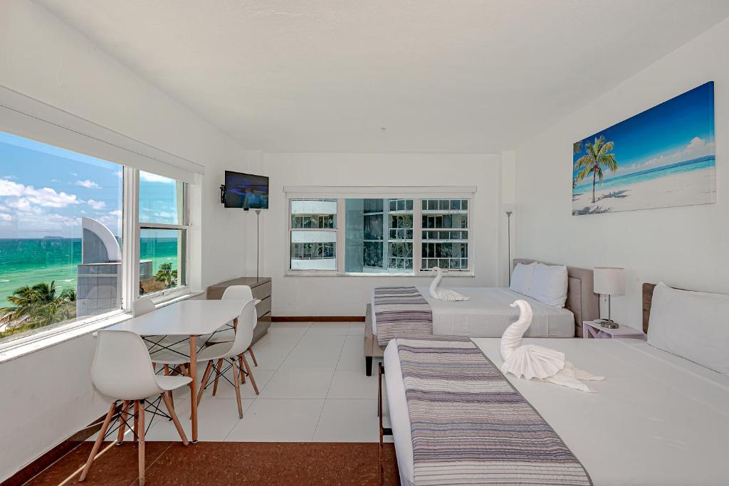 Студио (Улучшенный номер-студио), Beach Front Studio Miami Beach