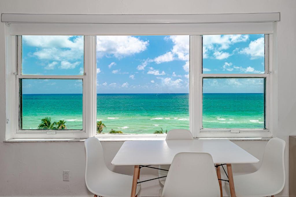 Студио (Улучшенный номер-студио), Beach Front Studio Miami Beach