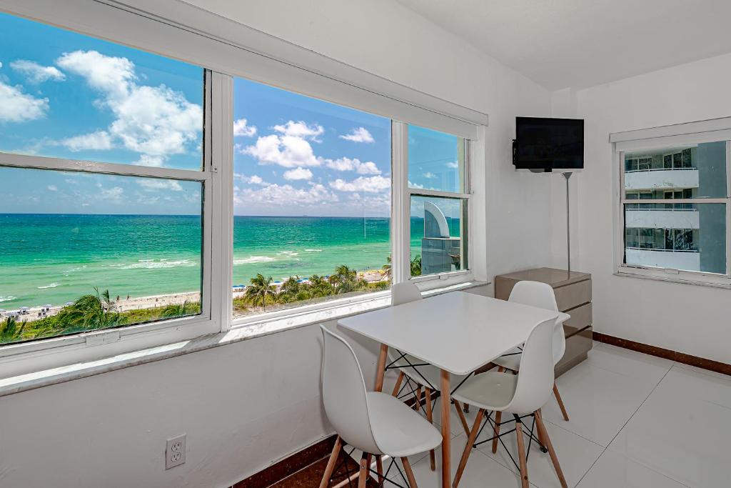 Студио (Улучшенный номер-студио), Beach Front Studio Miami Beach