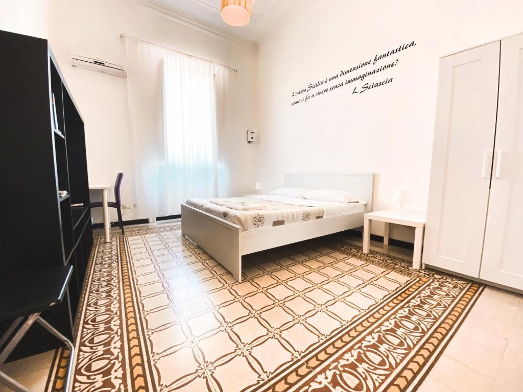 Двухместный (Двухместный номер с 1 кроватью и общей ванной комнатой) отеля Liolà B&B, Палермо