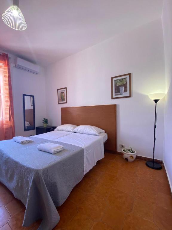 Трехместный (Трехместный номер с собственной ванной комнатой) гостевого дома Milazzo Luxury Home roma, Рим
