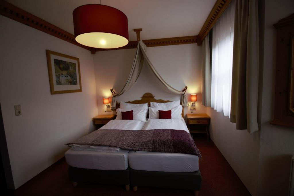 Двухместный (Бюджетный двухместный номер с 1 кроватью) отеля Hotel Garni Alpin Life, Санкт-Антон-ам-Арльберг