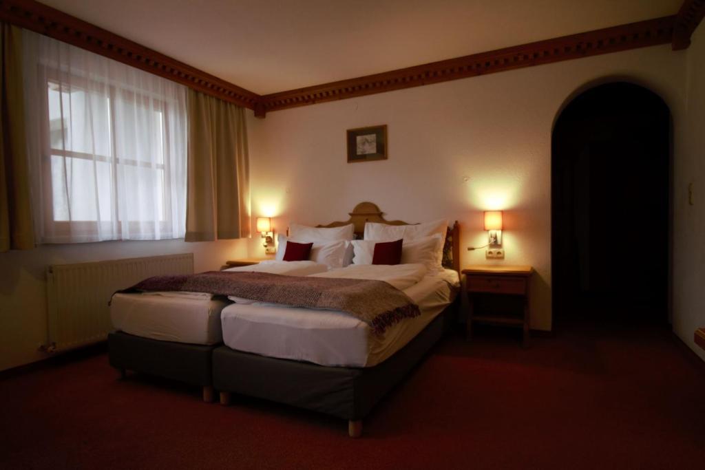 Апартаменты (Апартаменты с 2 спальнями) отеля Hotel Garni Alpin Life, Санкт-Антон-ам-Арльберг