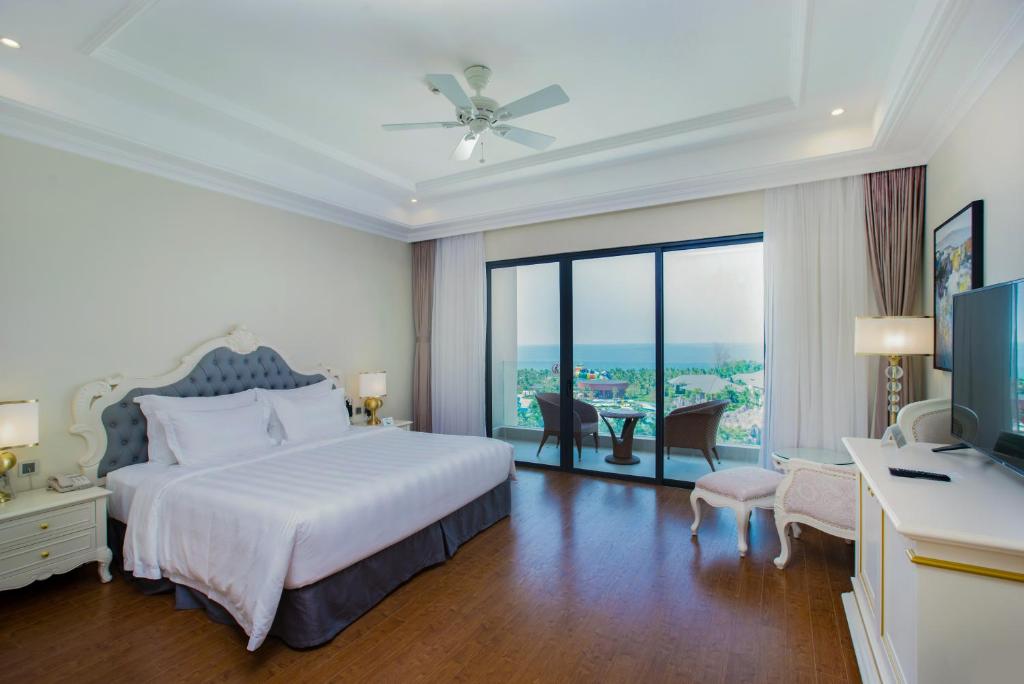 Двухместный (Двухместный номер Делюкс с 1 кроватью или 2 отдельными кроватями) курортного отеля VinOasis Phu Quoc, Дуонг-Донг