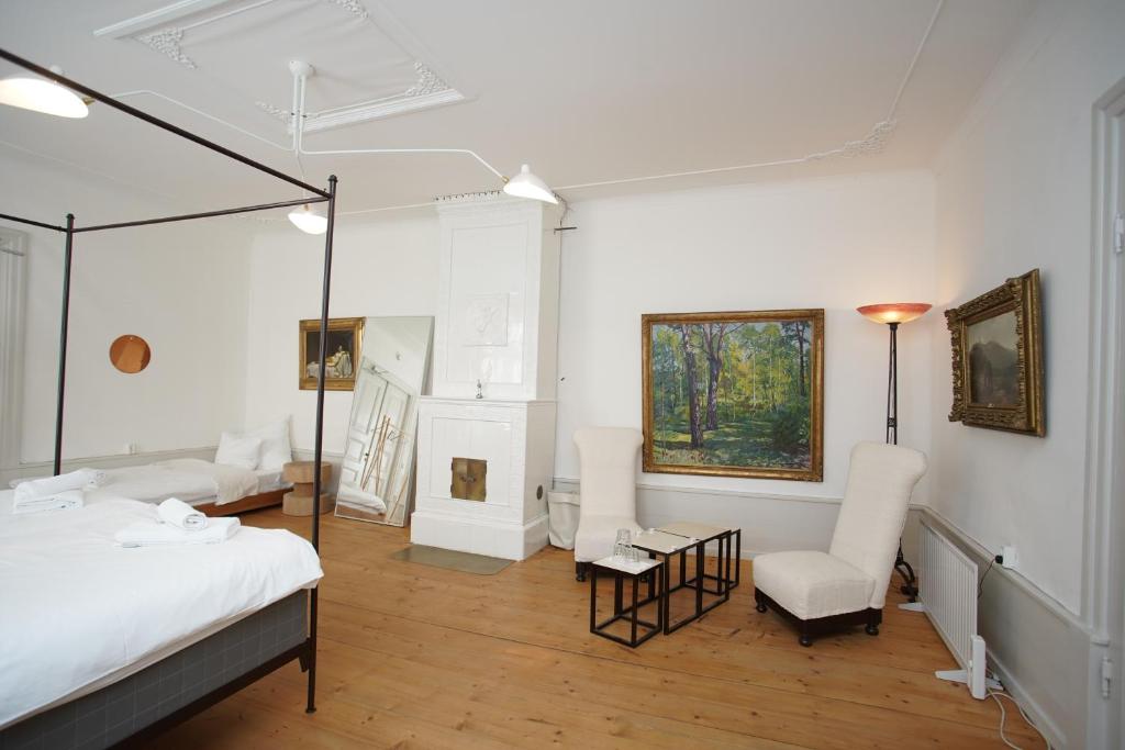 Двухместный (Большой двухместный номер с 1 двуспальной или 2 отдельными кроватями и общей ванной комнатой) гостевого дома Skärva Herrgård, Карлскруна