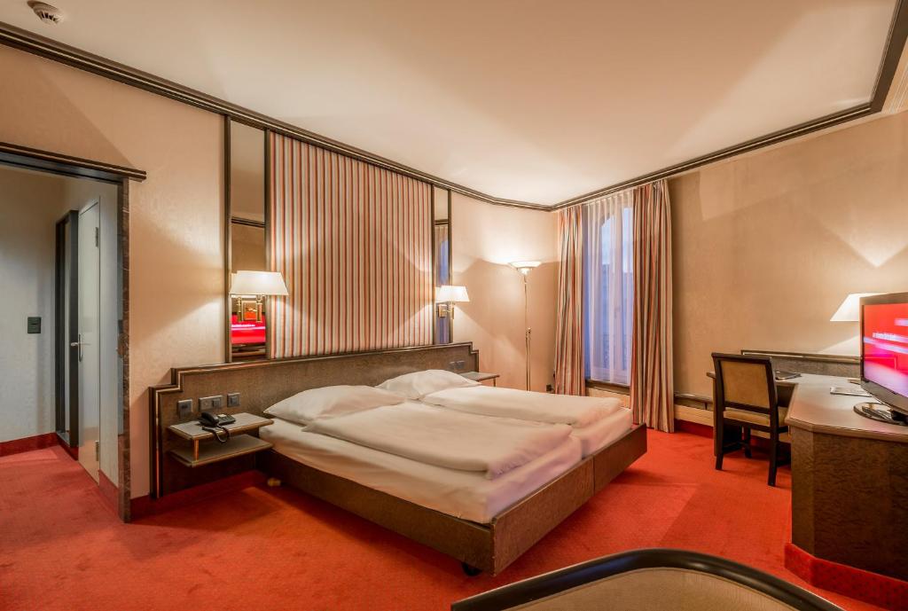 Двухместный (Двухместный номер с 1 кроватью) отеля Hotel Monopol Luzern, Люцерн