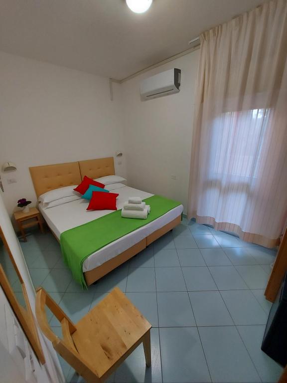 Двухместный (Двухместный номер эконом-класса с 1 кроватью или 2 отдельными кроватями) отеля Hotel Sans Souci, Риччоне