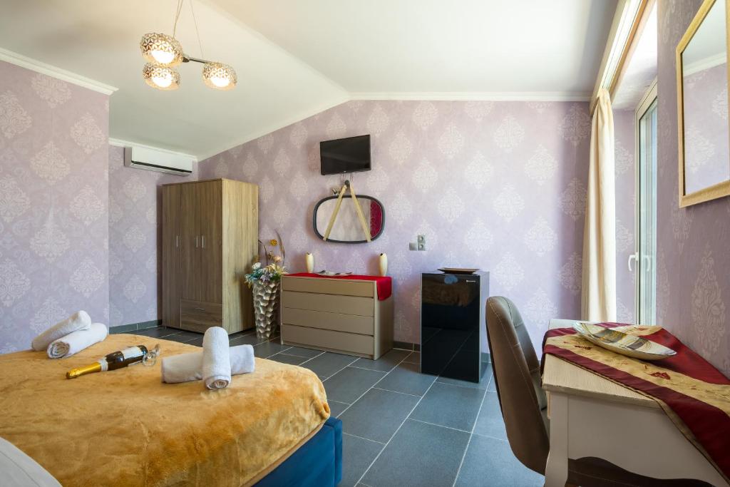 Четырехместный (Четырехместный номер), Room in BB - Relaxing Holidays in Paradice Triple room