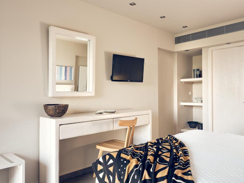 Двухместный (Улучшенный двухместный номер c 1 кроватью или 2 отдельными кроватями, панорамный вид на море и на бассейн (для 3 взрослых)) отеля Ionian Hill Hotel, Аргасион