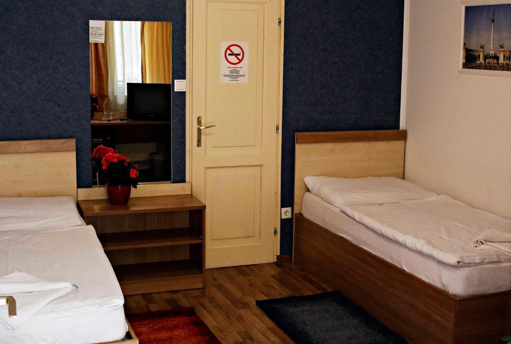 Двухместный (Стандартный двухместный номер с 1 кроватью или 2 отдельными кроватями) отеля Silver Hotel Budapest City Center, Будапешт