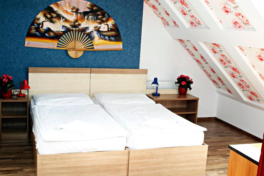 Двухместный (Двухместный номер с 1 кроватью или 2 отдельными кроватями и балконом) отеля Silver Hotel Budapest City Center, Будапешт