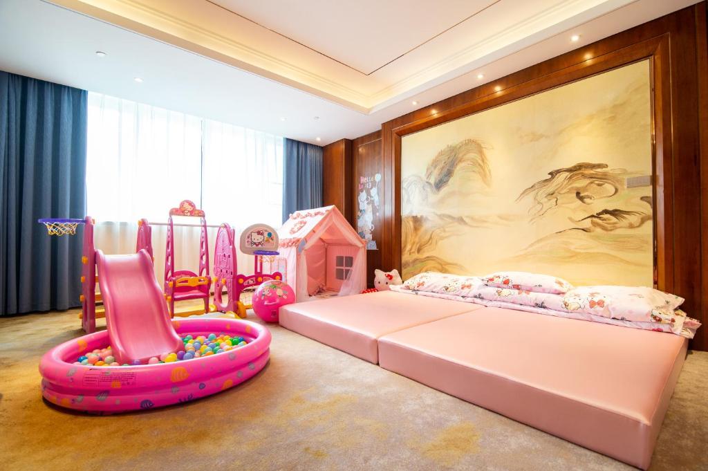 Сьюит (Parent child suite), Jinling Shihu Garden Hotel