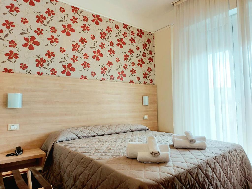 Двухместный (Двухместный номер эконом-класса с 1 кроватью или 2 отдельными кроватями) отеля Hotel Monica, Римини