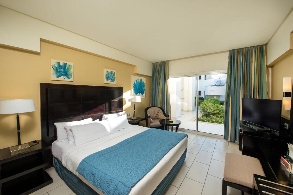 Семейный (Семейный номер (для 2 взрослых и 2 детей)) курортного отеля Reef Oasis Blue Bay Resort & Spa, Шарм-эль-Шейх