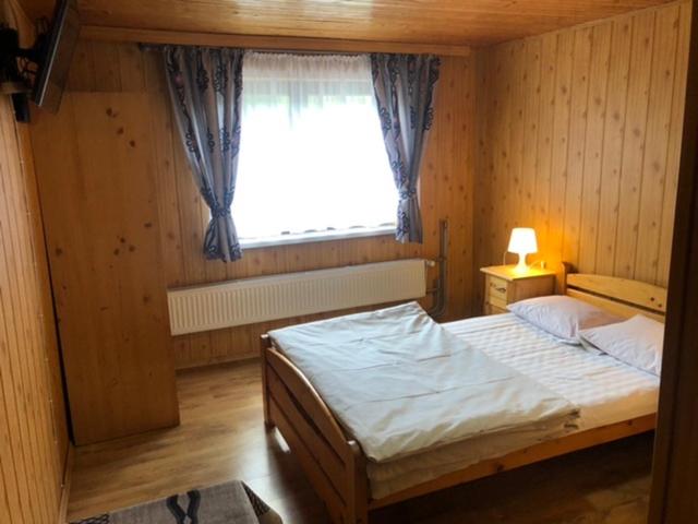 Двухместный (Двухместный номер с 1 кроватью) хостела Domek w Górach, Корбелюв