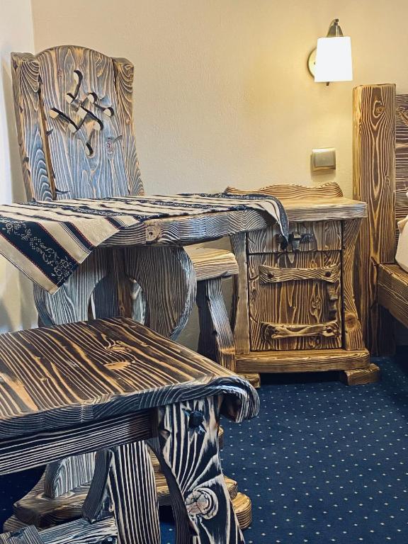 Двухместный (Двухместный номер с двуспальной кроватью и дополнительной кроватью) гостевого дома Pension Aja, Ждиар